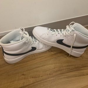 Men’s Nike Court Royale 2 Mid shoes | Size 11